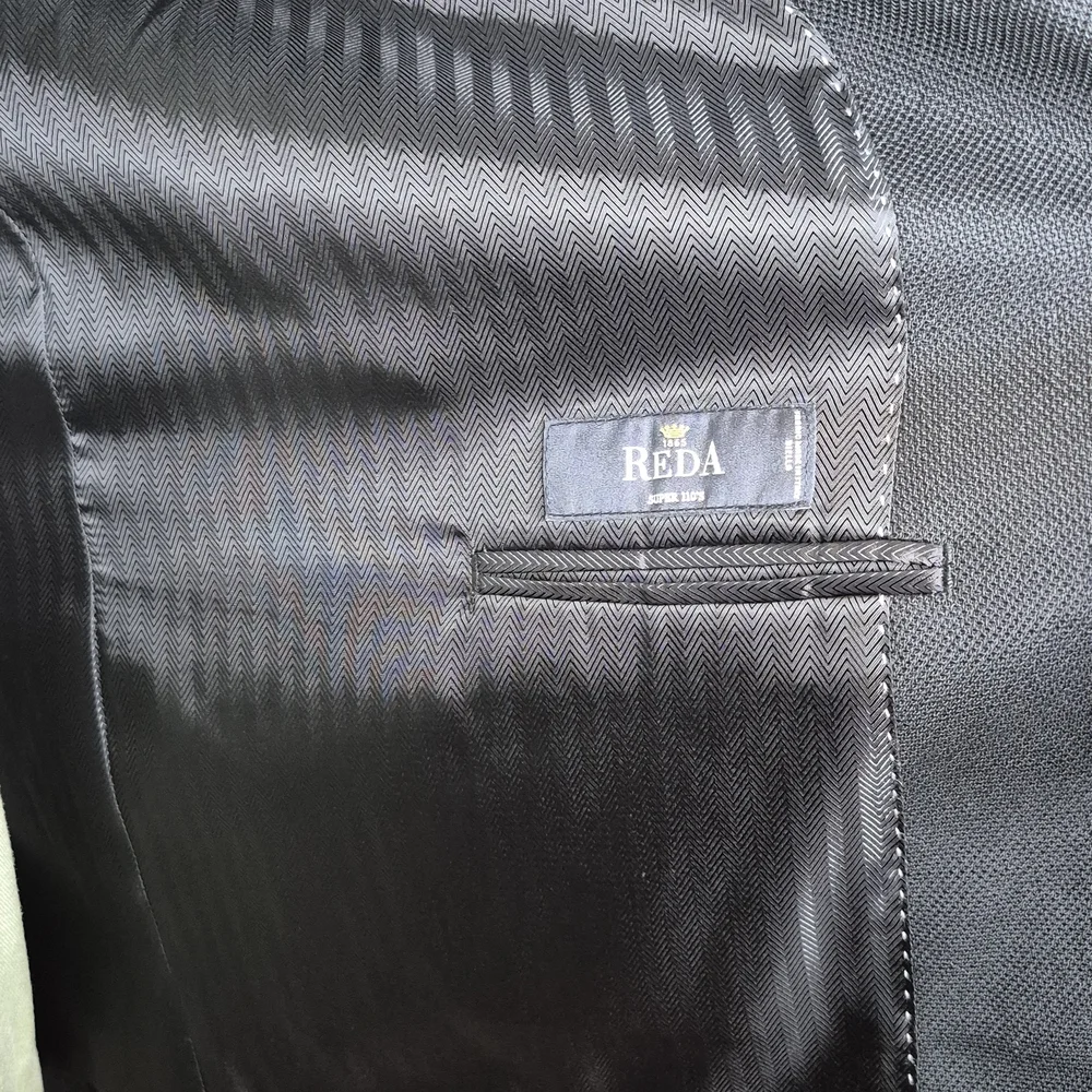 Joseph Abboud Men's Elegant Black Blazer - Picture 9 of 12